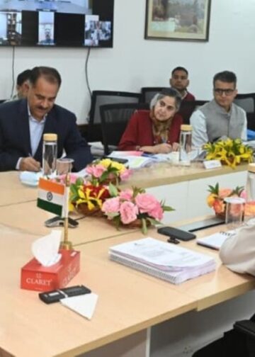 LG Sinha chairs JKAACL meet