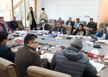 CM calls for upgradation of Gulmarg Gondola