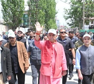 === Over 60,000 people join padyatra in Budgam ===  Drug trafficking, terror funding two hands of same enemy: LG Sinha