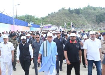 J&K people want stringent action against drug smugglers: LG Sinha