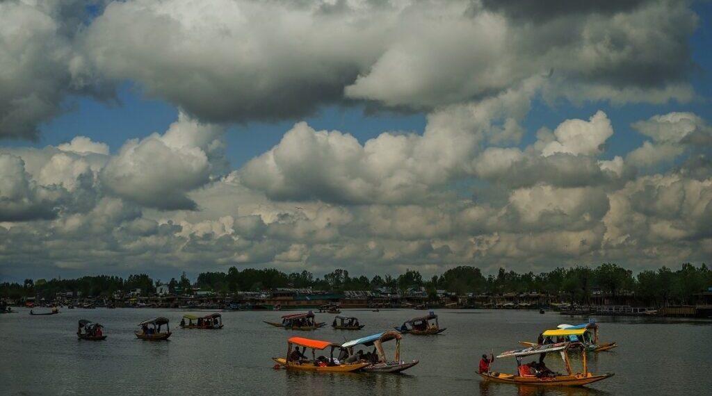 Srinagar records below-normal temps