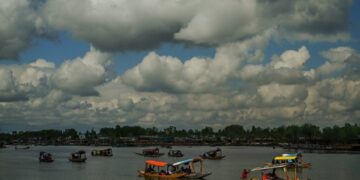 Srinagar records below-normal temps