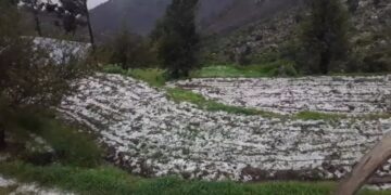 Valley’s high altitudes receive snowfall; hailstorm batters plains