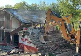 100-Day Nasha Mukt JK Abhiyan : 15 illegal structures on state land linked to NDPS Act violators demolished at Waghama