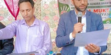 Hundreds participate in anti-drug awareness rally in Anantnag
