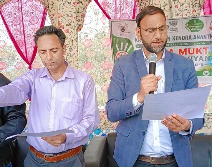 Hundreds participate in anti-drug awareness rally in Anantnag