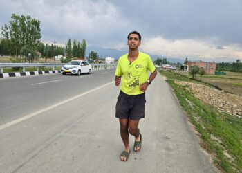 Kanyakumari to Kashmir: Australian physiotherapist on 5,000-km run mission against leprosy stigma