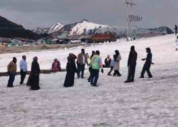 Heatwave drives tourists towards Kashmir’s cooler offbeat valleys