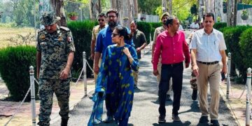 Secy Transport reviews Vibrant Villages Prog at Suchetgarh