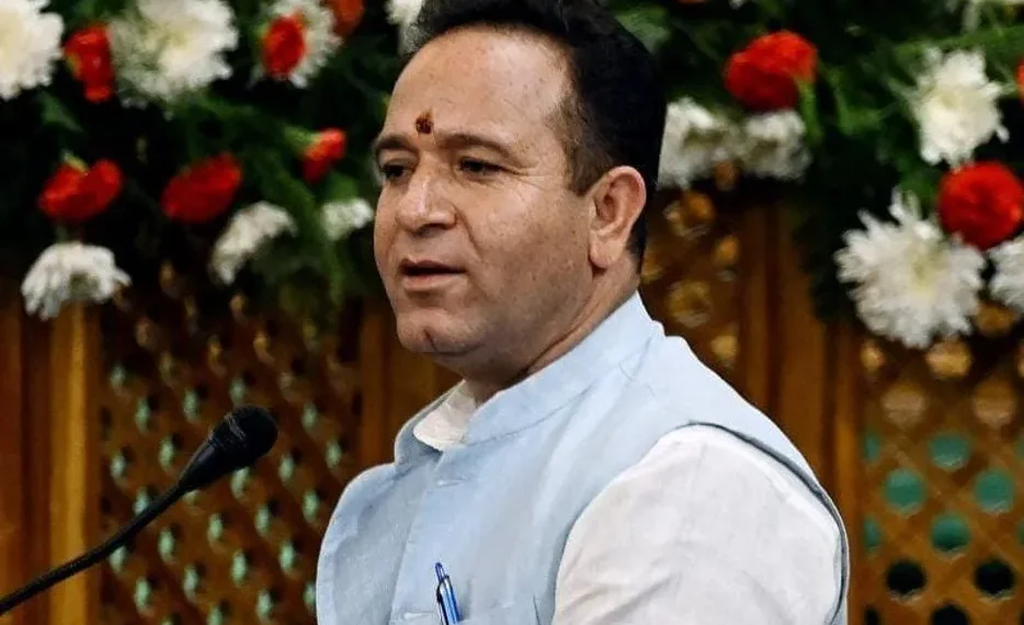Controversy over assembly committees escalates
