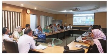 Director JKEDI chairs review meeting with DNOs, ROs, in-charge officers