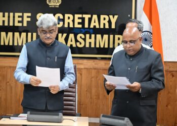CS administers oath of Office to Chairperson, J&K Water Resources Regulatory Authority