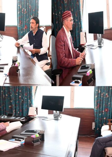 CM discusses dev issues with legislators