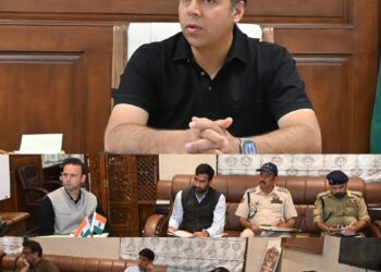 DC Anantnag chairs RTA meeting