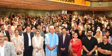 === Amar Ujala Medhavi Chhatra Samman Samaroh ===  Carry your brilliance with humility: LG Sinha to students