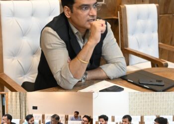 Aadhar saturation, operationalization of Aadhar centres reviewed in Anantnag