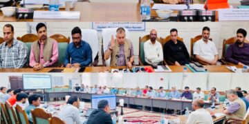 Amit Sharma chairs Census review meeting in Kupwara