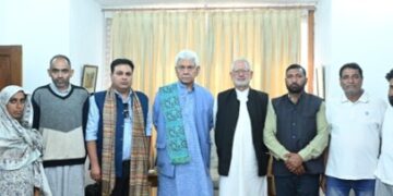 A public delegation led by Syed Sajad Hussain Naqvi, BJP Spokesperson, Uri, Baramulla called on Lieutenant Governor Manoj Sinha on Wednesday