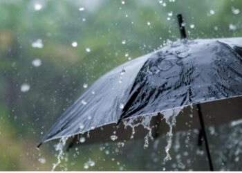 Rain, hail lash J&K; snowfall in higher reaches