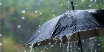 Rain, hail lash J&K; snowfall in higher reaches