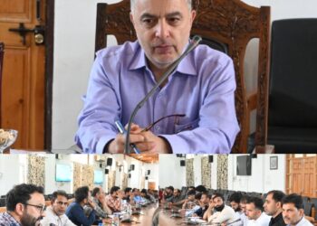 Custodian General reviews DILRMP progress in Anantnag