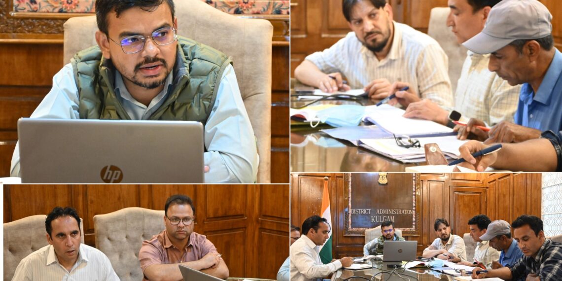 DC Kulgam reviews implementation of PMGSY