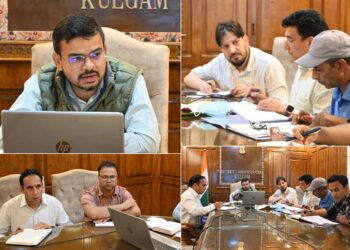 DC Kulgam reviews implementation of PMGSY