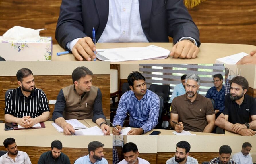 DC Srinagar chairs meeting of revenue officers