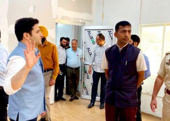 Amarnath Ji Yatra-2026 : Div Com Kashmir reviews facilities for Yatris at Srinagar Airport