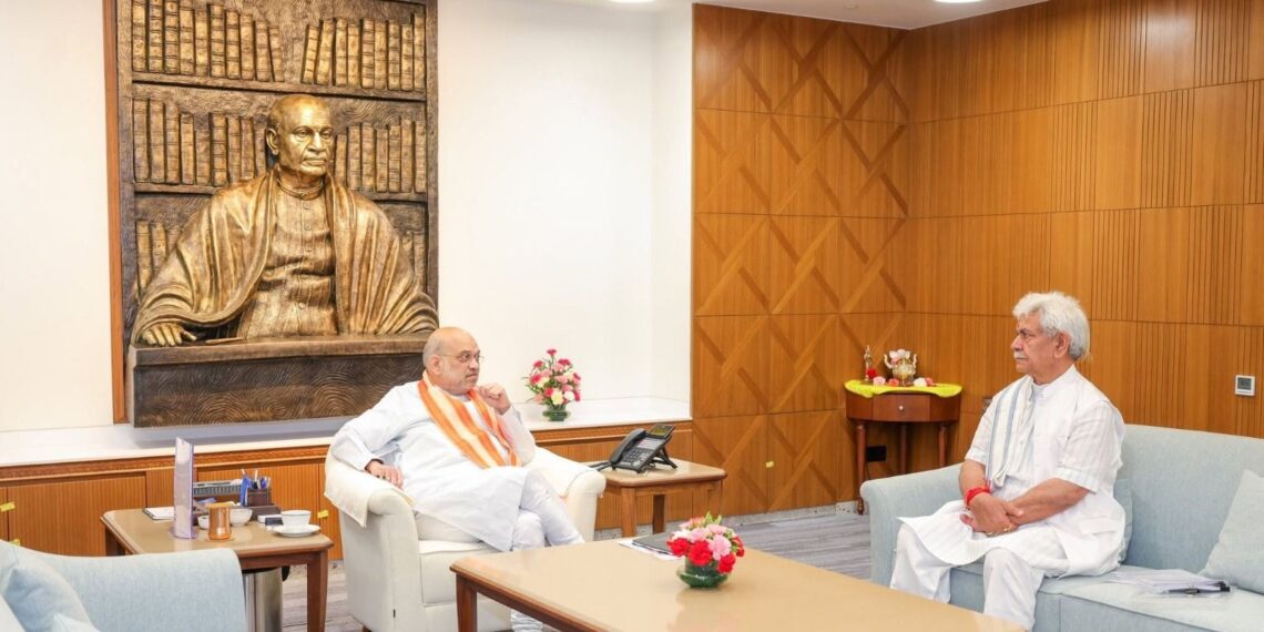 LG Sinha calls on Home Minister in New Delhi