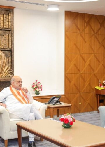 LG Sinha calls on Home Minister in New Delhi