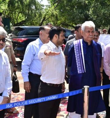 LG visits Mubarak Mandi Heritage Complex, reviews progress of projects