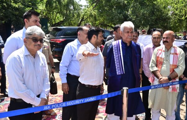 LG visits Mubarak Mandi Heritage Complex, reviews progress of projects