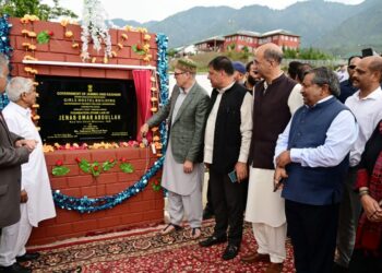 CM Omar unveils ₹100 crore dev package for Bandipora
