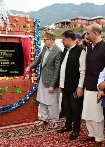 CM Omar unveils ₹100 crore dev package for Bandipora