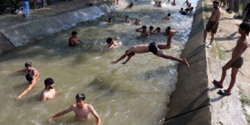 Srinagar sizzles at 35.3°C, records season’s highest temperature