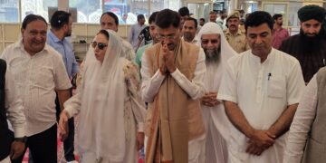Kashmir on path of rapid dev: MoS Defence, Sanjay Seth