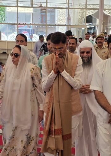 Kashmir on path of rapid dev: MoS Defence, Sanjay Seth
