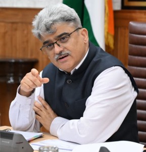 Uninterrupted LPG, petrol, diesel supplies ensured across J&K: CS