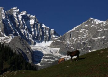 A view of majestic peaks and serene meadows at Sonamarg – a true paradise for nature lovers
