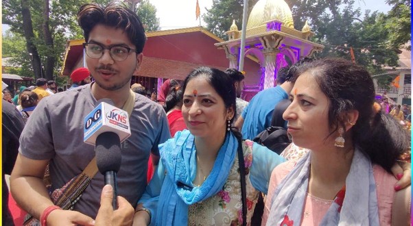 ‘This is Kashmir our mother told us about’: Two sisters break down at Tulmulla