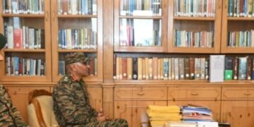 GOC-in-C Northern Command calls on LG Sinha