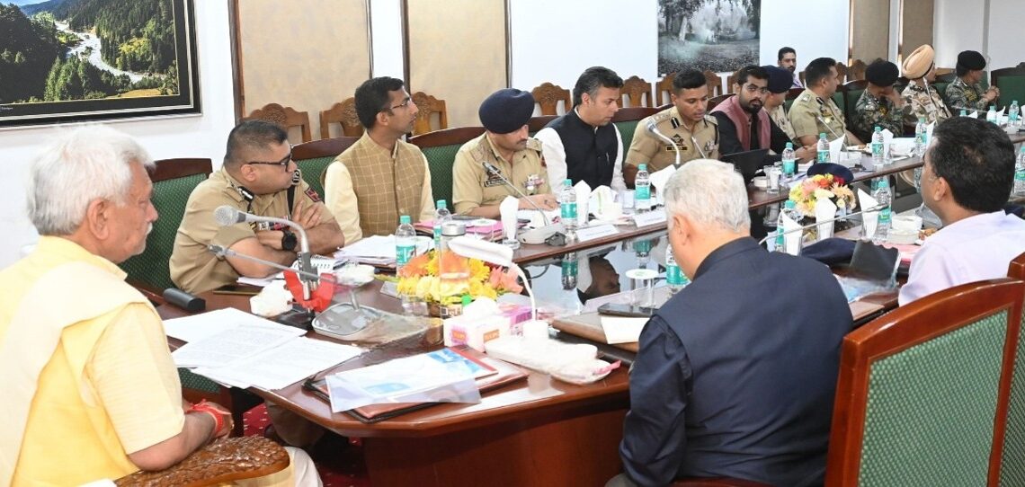 Ensure seamless arrangements for Amarnath Yatris: LG Sinha