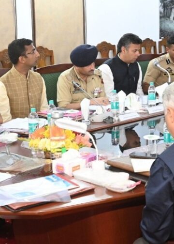 Ensure seamless arrangements for Amarnath Yatris: LG Sinha