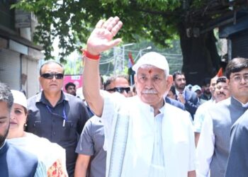 Nasha-Mukt Jammu Kashmir Campaign : Rise as protectors of neighbourhoods: LG Sinha tells mothers, sisters & daughters  