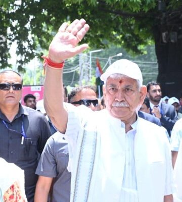 Nasha-Mukt Jammu Kashmir Campaign : Rise as protectors of neighbourhoods: LG Sinha tells mothers, sisters & daughters  
