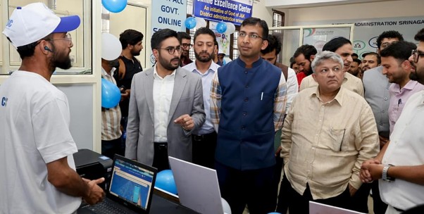 Div Com Kashmir inaugurates Centre of Excellence for e-Governance at RTO Office
