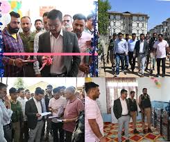 DC Kulgam visits Vessu Migrant Colony