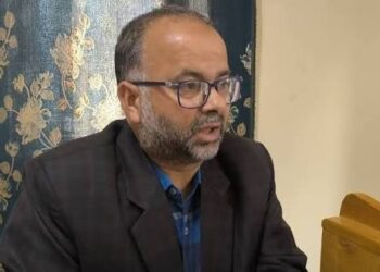 Director Agriculture Kashmir reviews functioning of departmental farms