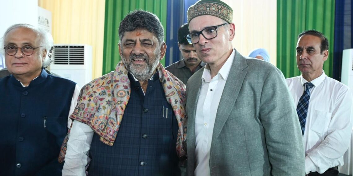 Omar for stronger J&K-Karnataka cooperation